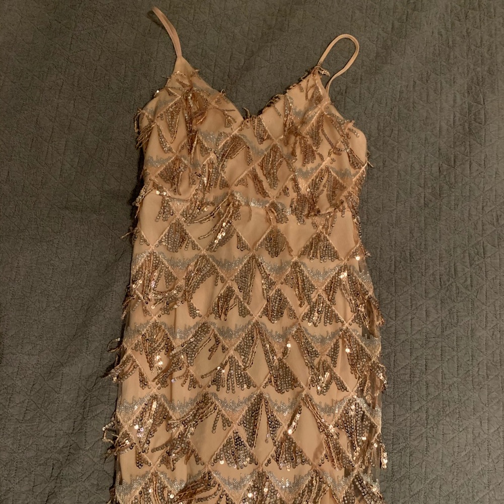 V neck dress